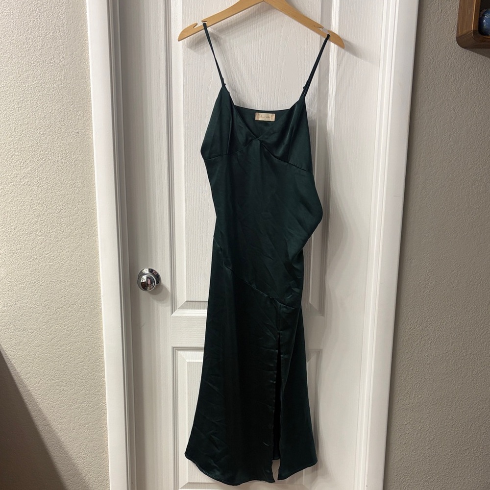 Elegant Green Slit Up The leg Dress